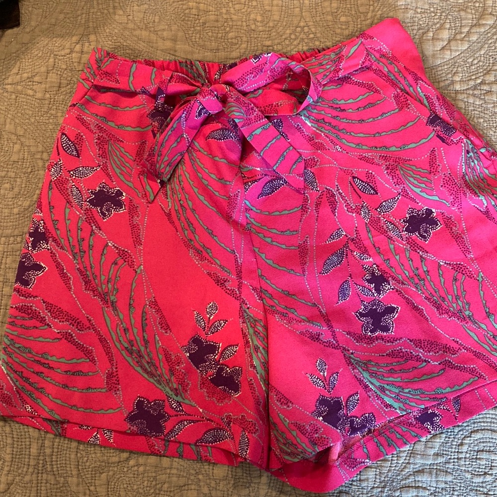 Super cute pink dress shorts